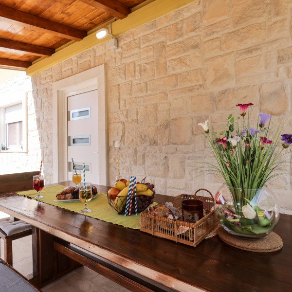 Hidden Oasis , Hidden Oasis  Vir