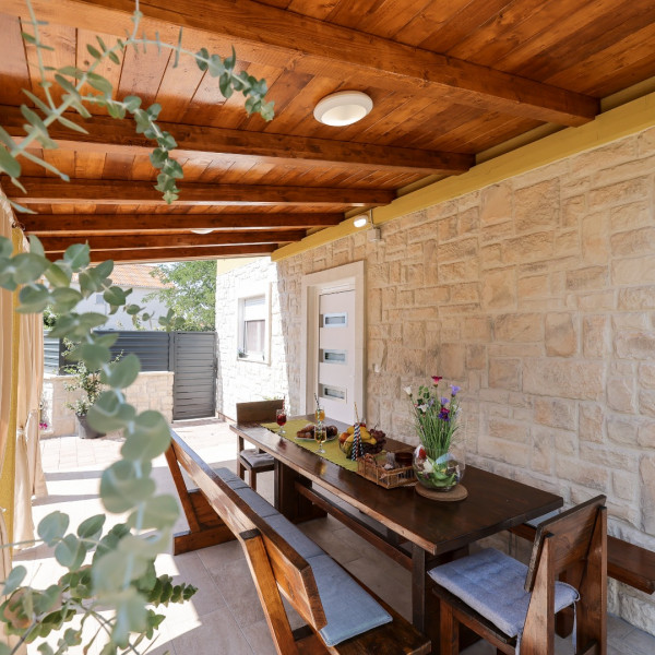 Hidden Oasis , Hidden Oasis  Vir