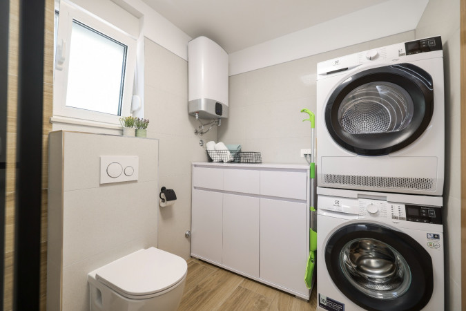 Interior, Hidden Oasis  Vir