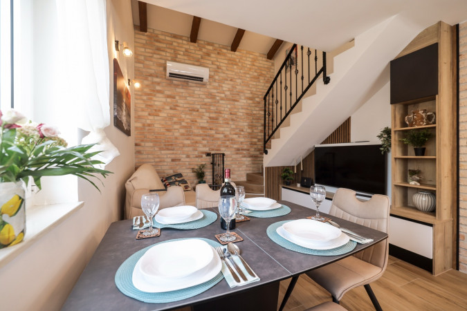 Interior, Hidden Oasis  Vir