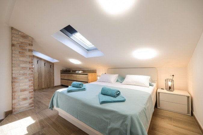 Interior, Hidden Oasis  Vir