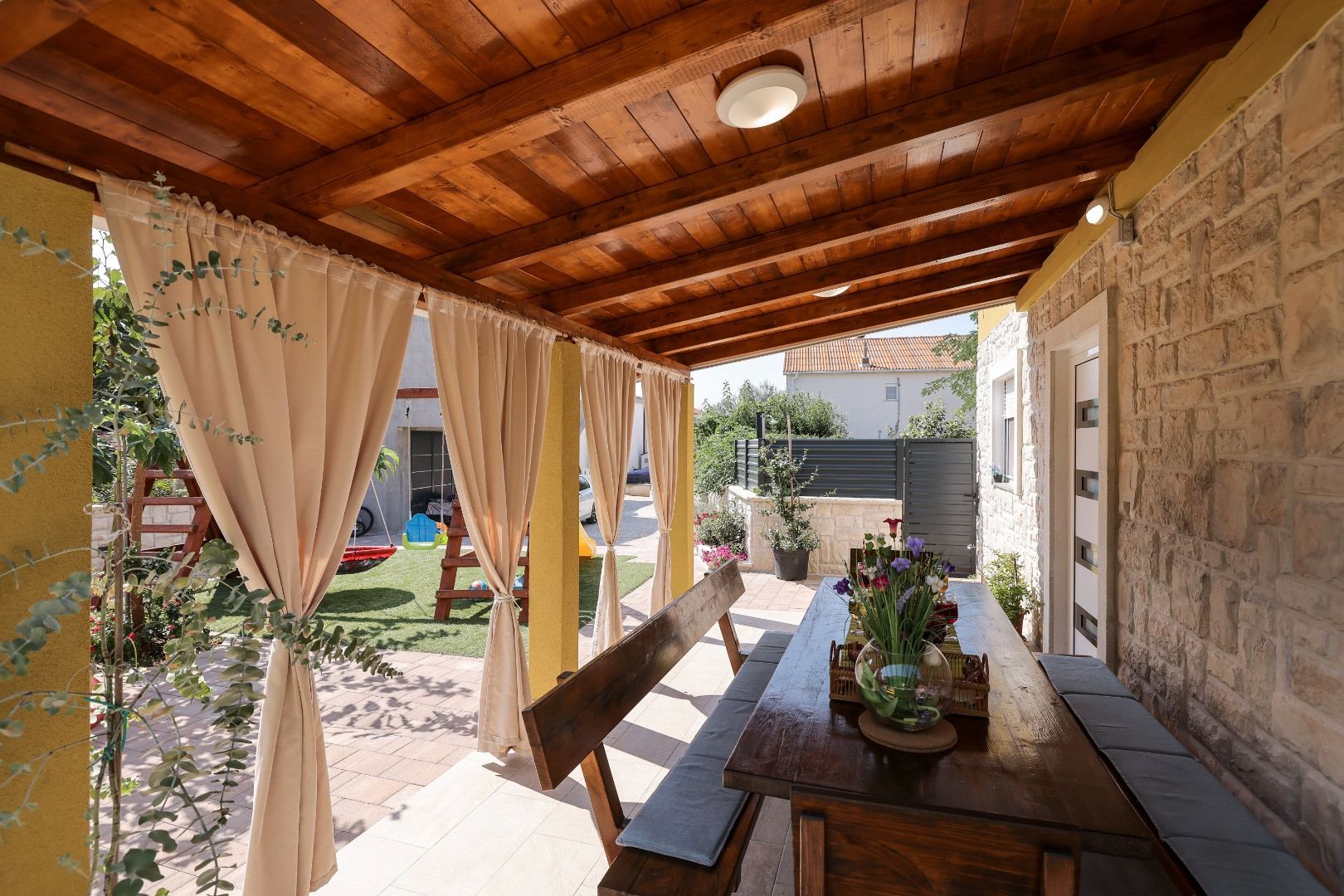 Holiday house Hidden Oasis - Peaceful Stay and Prime Location — Steps from the Beach, Hidden Oasis  Vir